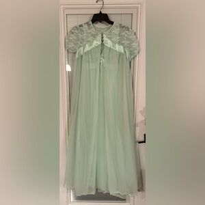 Vintage Shadowline Peignoir Nightgown Set Petite